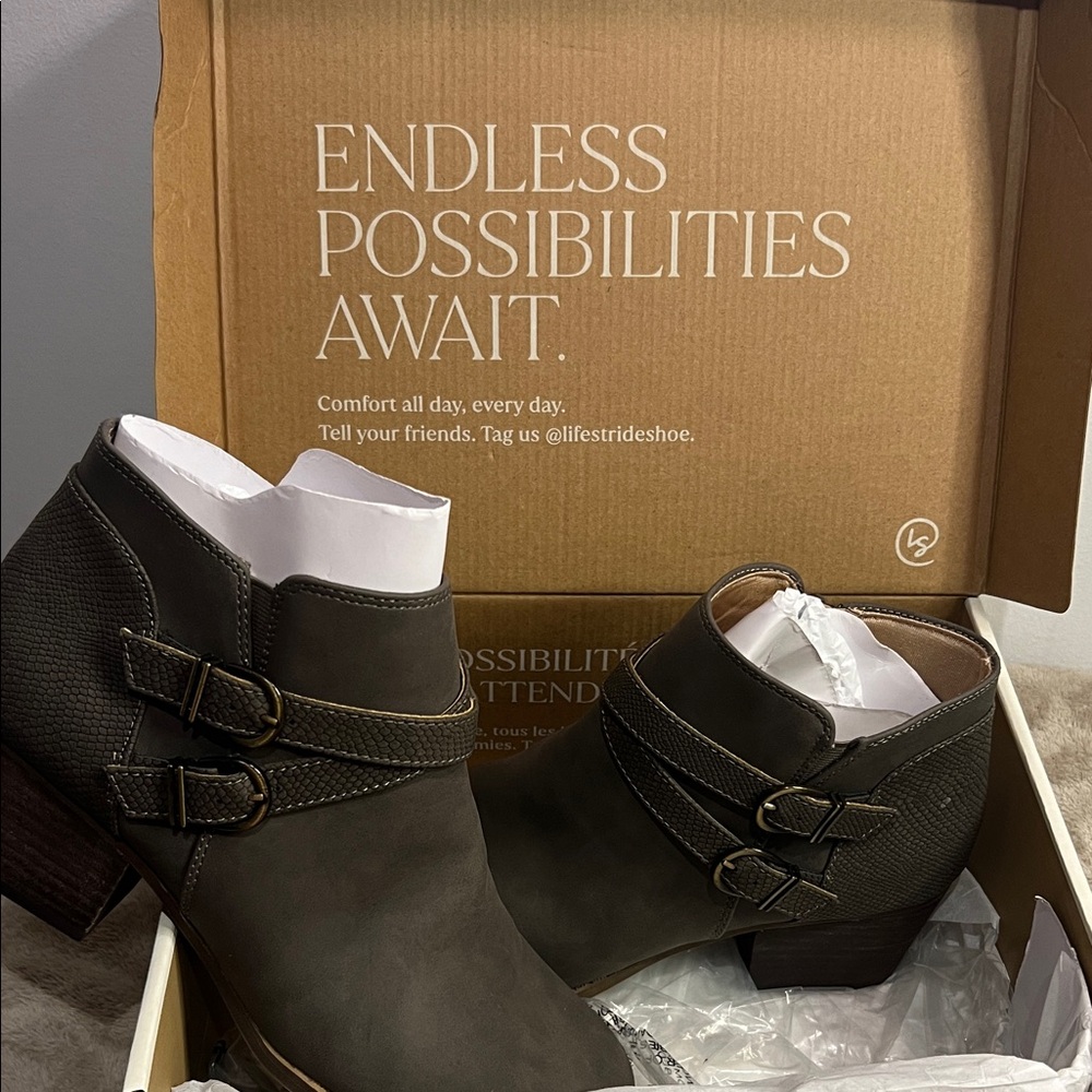 Women's Ankle Boots in Dark Brown